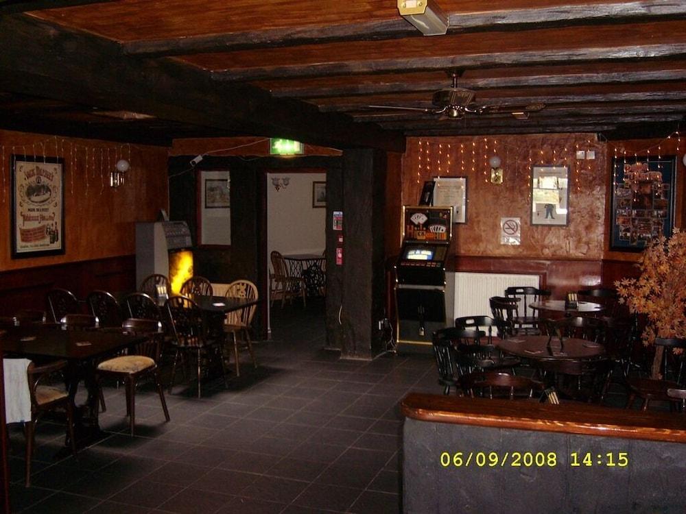Causeway Tavern Bed & Breakfast Bushmills Exterior foto