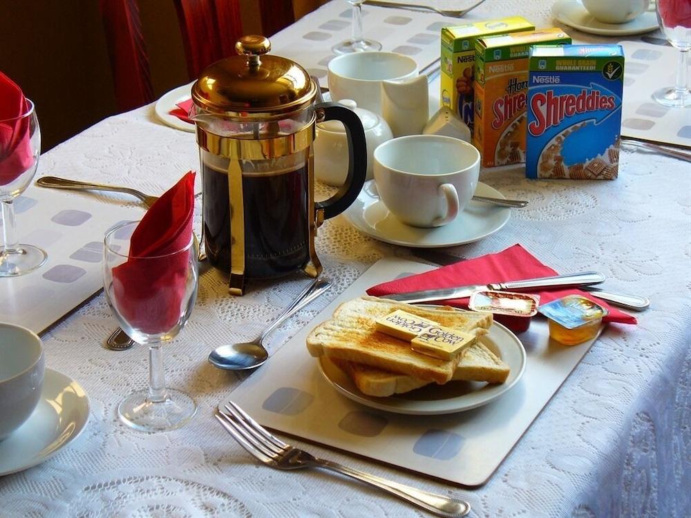Causeway Tavern Bed & Breakfast Bushmills Exterior foto
